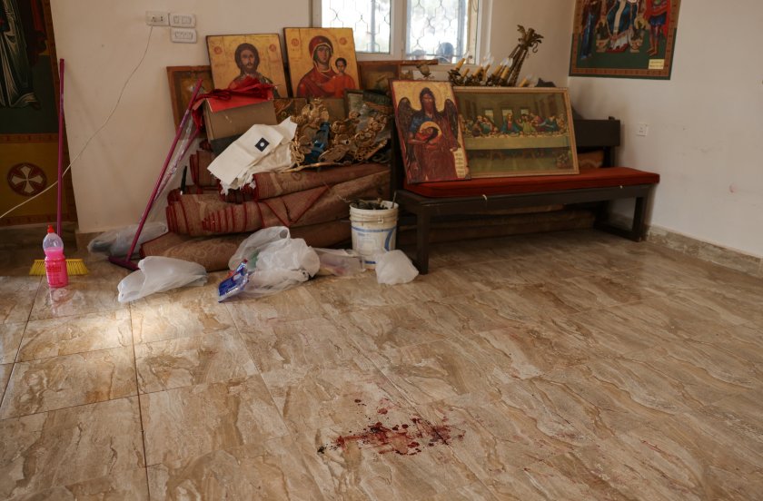 Арестуваха трима за нападение на църква в Йордания 