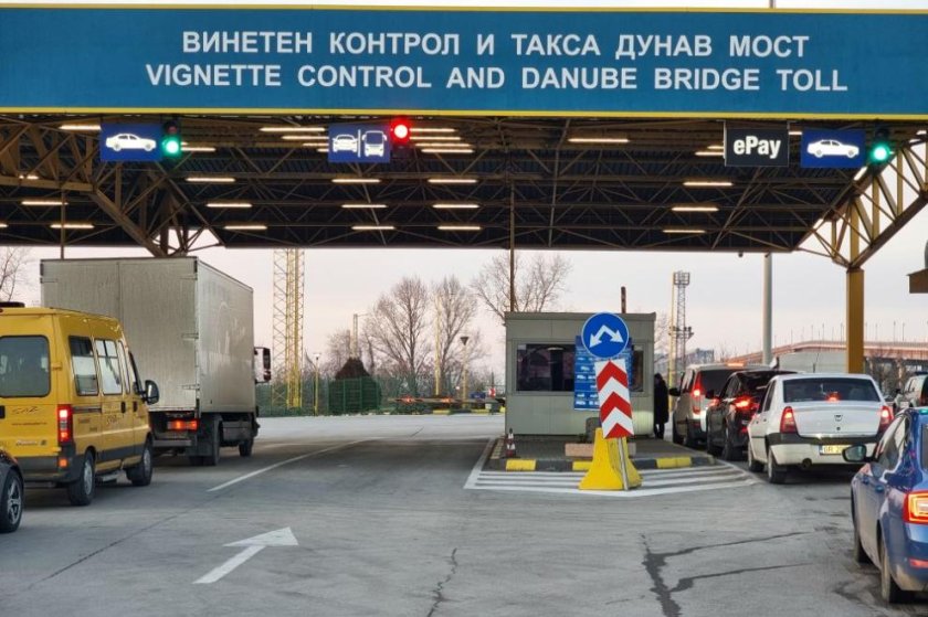 Ограничават движението на граничния преход &bdquo;Русе &ndash; Гюргево&ldquo;