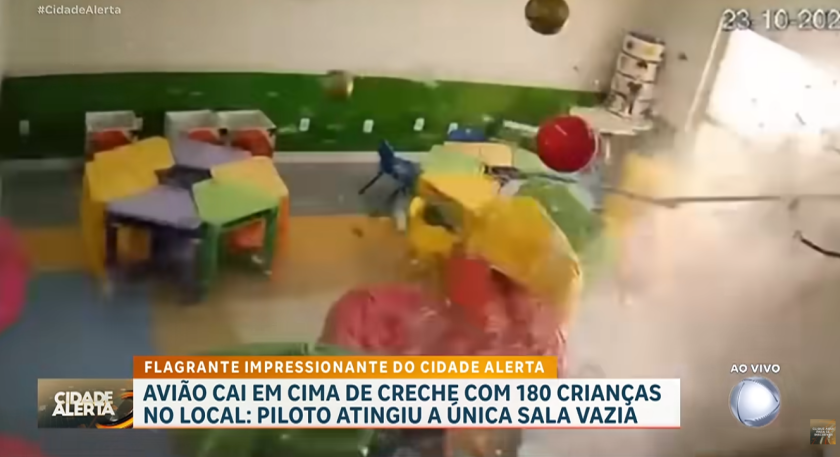 Самолет се разби в детска градина в Бразилия (ВИДЕО)