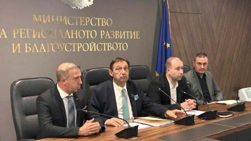 АПИ пусна интерактивна карта за пътната обстановка в реално време
