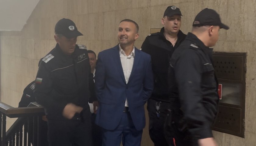 Апелативният съд в Бургас решава дали да остави в ареста Димитър Гавазов и Димитър Ревански