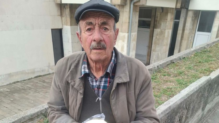 Удариха с протокол най-възрастния и обичан овцевъд в Родопите - бай Спас 