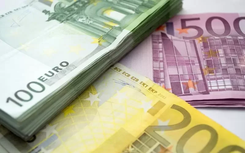 Няма пари ли? Над &euro;57 млрд. държат българите в банки!