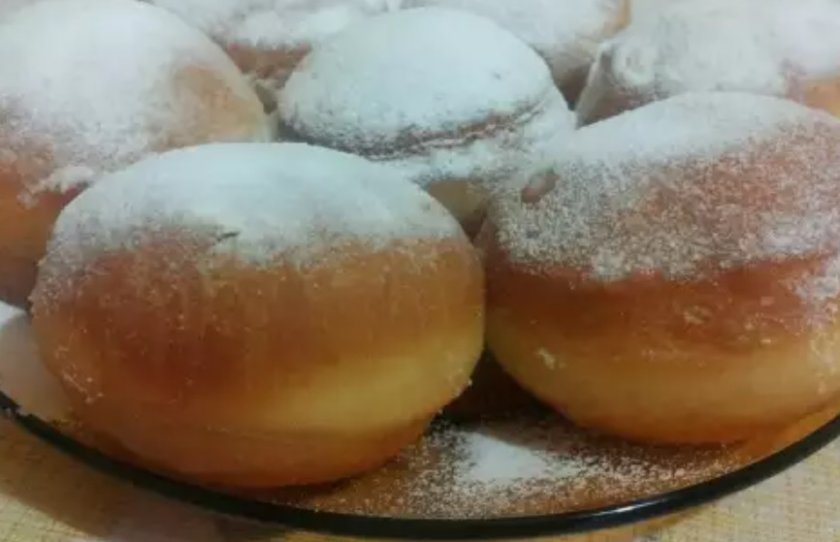Стръв за наследство: Италианец уби болния си братовчед с понички с крем