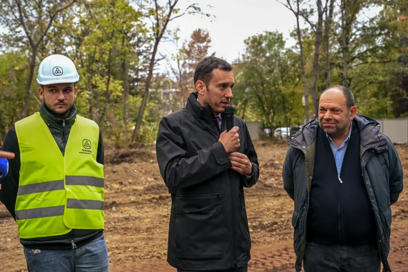 Терзиев направи първа копка за нов парк в София
