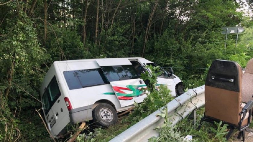 Пет деца пострадаха при ПТП в Кокаляне