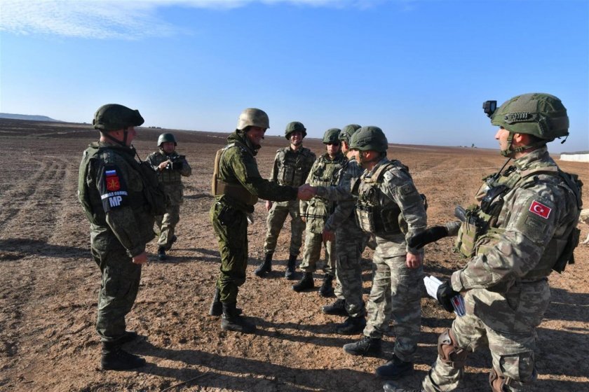 Турция и Русия възобновиха съвместните патрули в Сирия