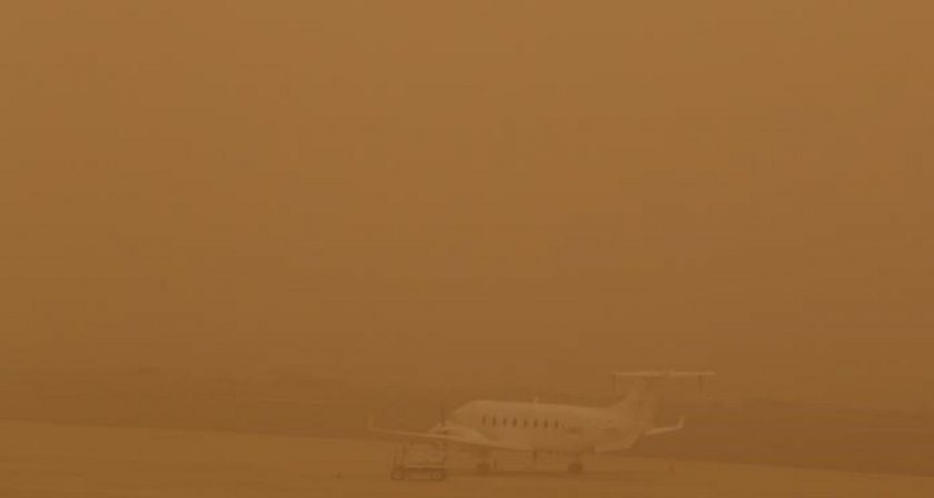 Пясъчна буря затвори всички летища на Канарските острови (СНИМКИ)