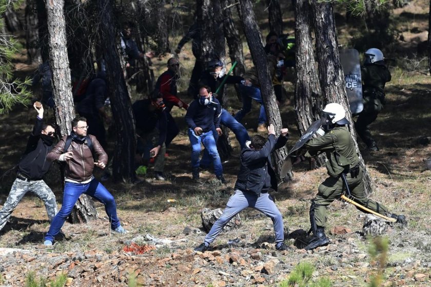 Гърците стачкуват срещу новите лагери за мигранти