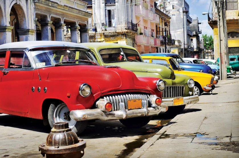 РЕВОЛЮСИОН! Куба продава свободно коли за долари