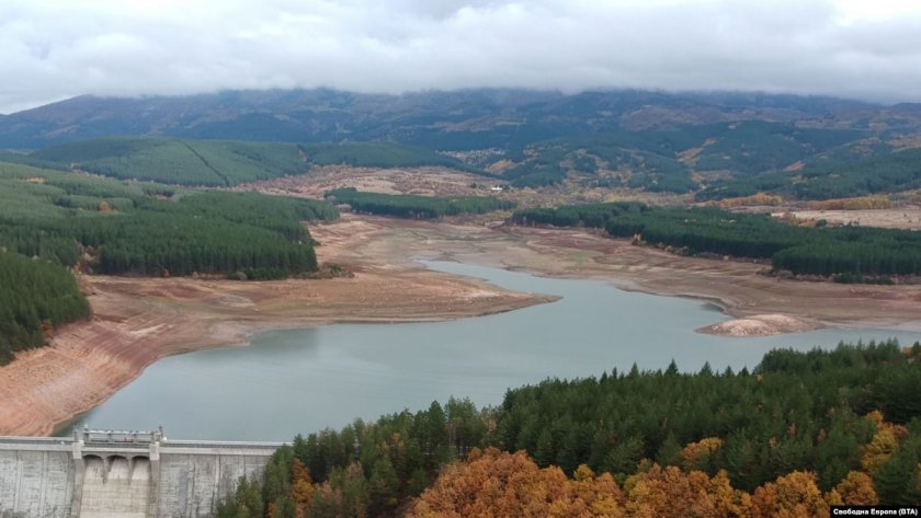 Водните драми в Перник не свършват