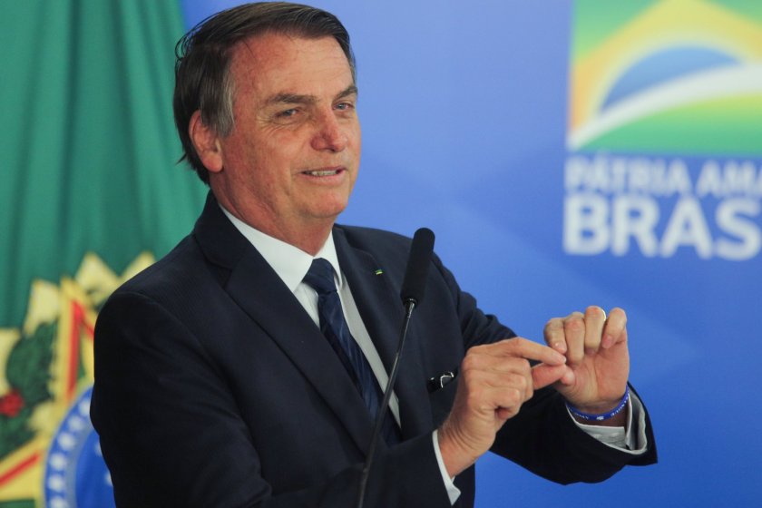 Вирусът „ужили” и президента на Бразилия