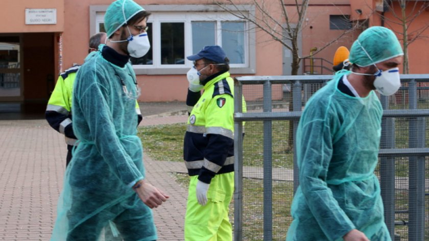 Починалите от коронавирус в Италия достигнаха рекордните 475 само за ден