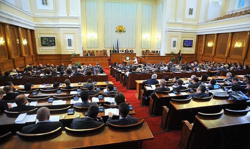 Напредък: Парламентът одобри заглавието на Закона за извънредното положение