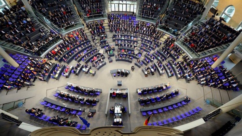 Бундестагът гласува: €1,1 трилиона за спасение на икономиката на Германия