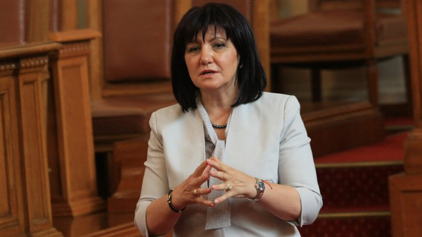 Цвета Караянчева, председател на Народното събрание