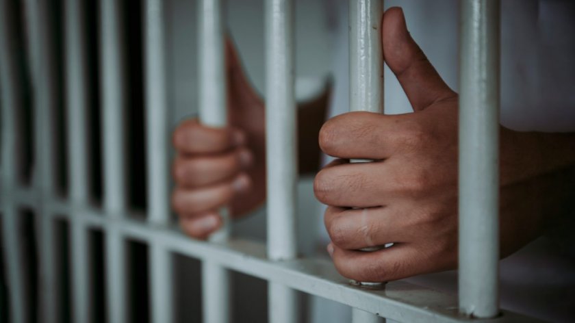По скайп съдии оставиха в ареста изпечен крадец в Габрово