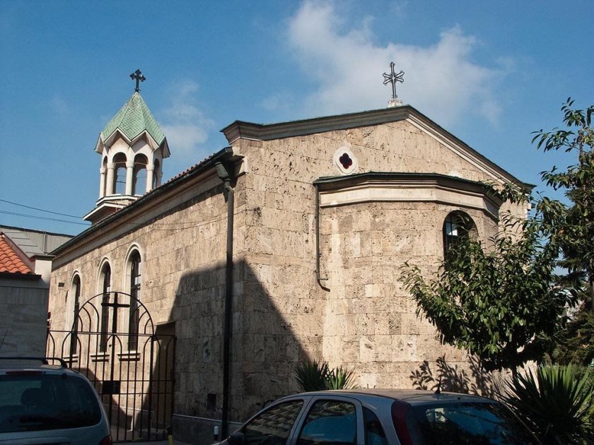 Арменската и католическите църкви в Бургас - затворени за Великден
