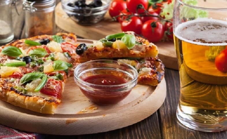 Пица и бира „заваляха“ над Австралия