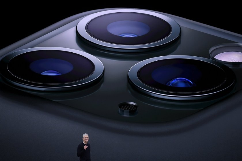 Apple плати $75 000 за бъг в камерата на iPhone