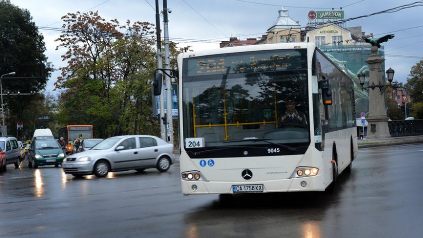 Градският транспорт в София само до 22 часа от 8 април