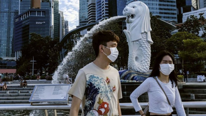 Помощ срещу заразата: Сингапур с по $1100 за всеки пълнолетен