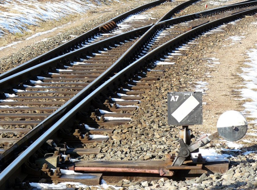 Обвиниха пазач на жп прелез за катастрофа
