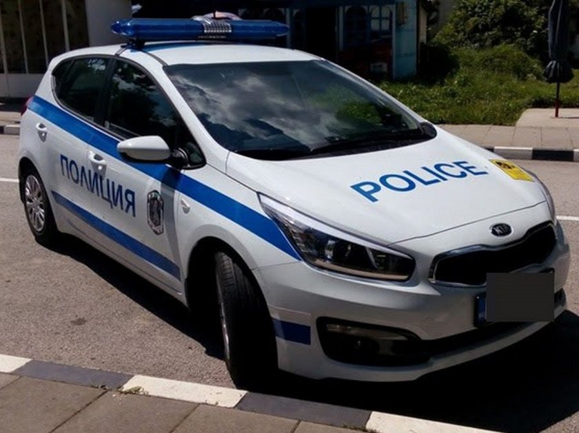 Полицаи спасиха самоубиец в Търново