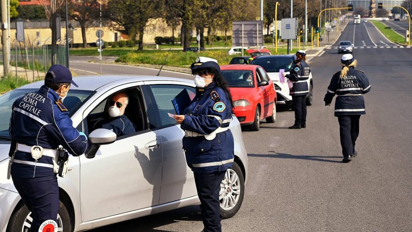 Полицията в Италия глобила 23 000 души за два дни
