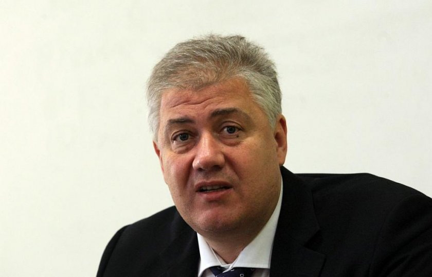 Шефът на "Пирогов": Не ходете на църква