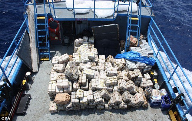 Половин тон кокаин на борда на черногорския кораб "Будва"
