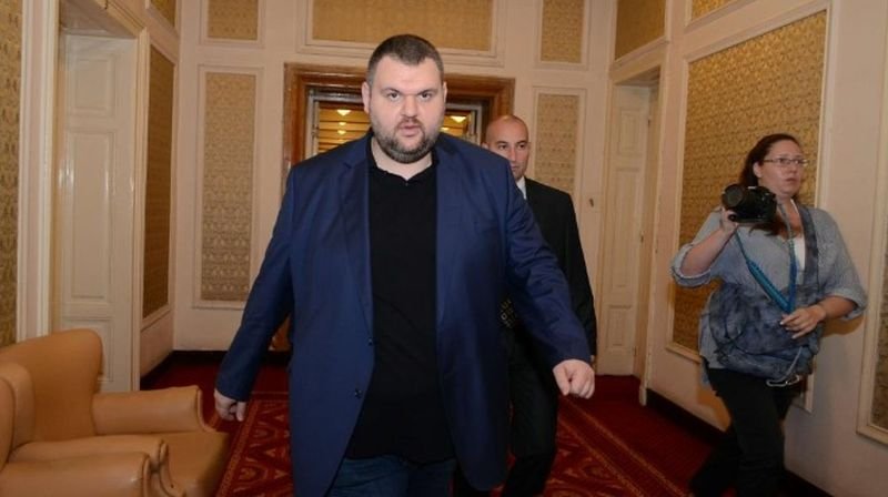 Пеевски подкрепя семейството на д-р Иванова с 10 000 лв.
