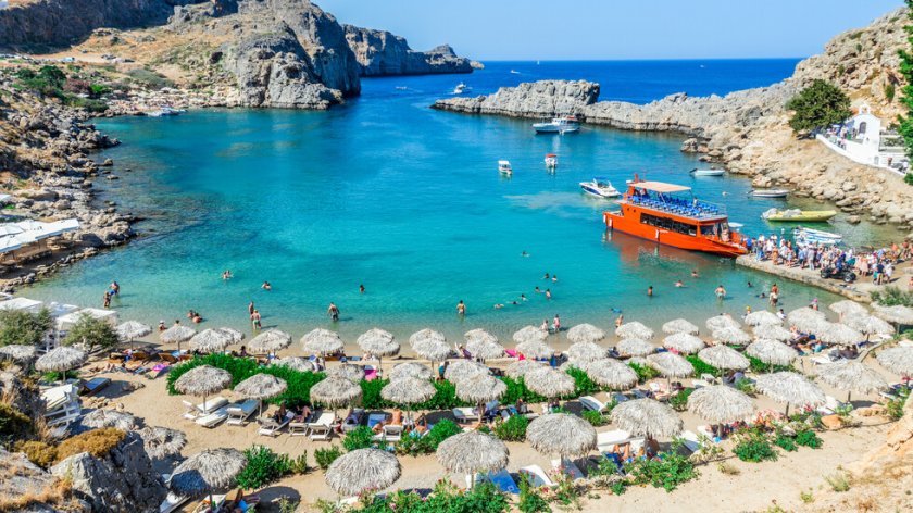Гърция отваря организираните плажове