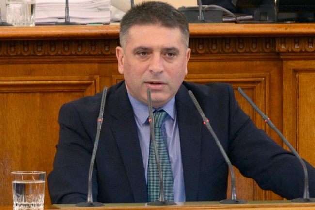 Данаил Кирилов: Текстът за извънредното положение не е противоконституционен
