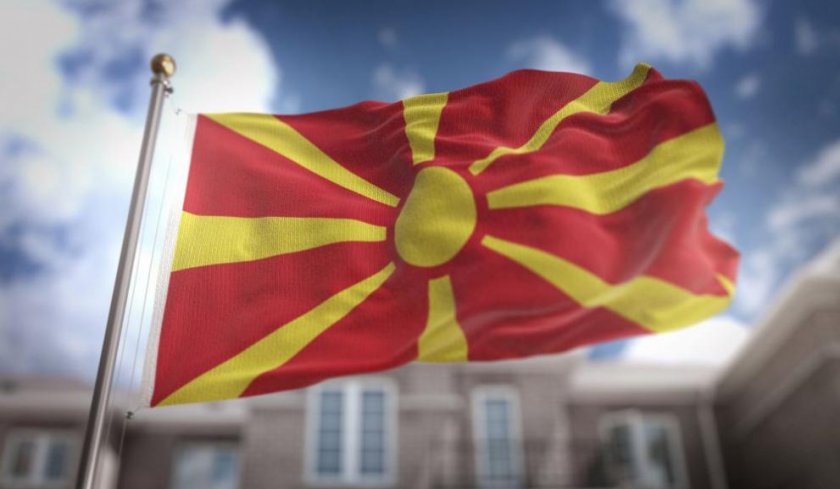 Северна Македония гласува за следващия си президент