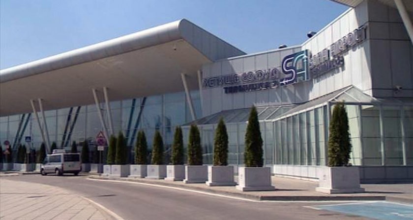Нов терминал, карго и паркоместа в офертите за концесията на летището