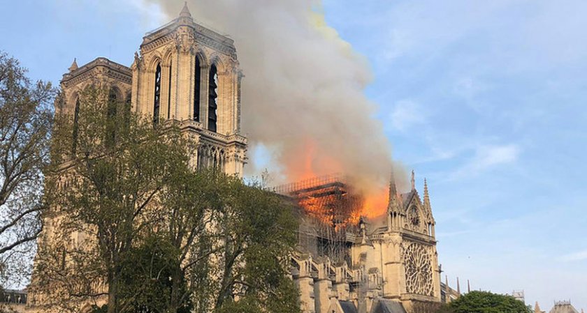 Изгорелият покрив на "Нотр Дам" отровил Париж с олово