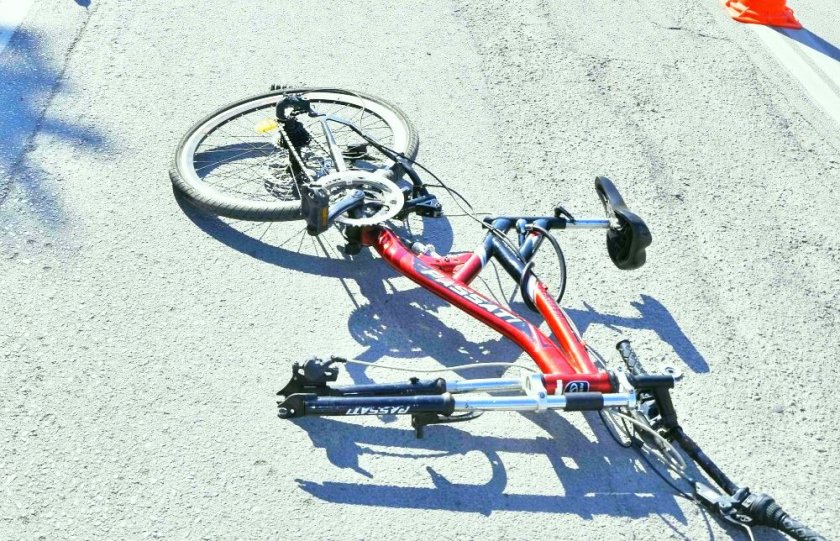 Млада плевенчанка потроши колоездач и избяга