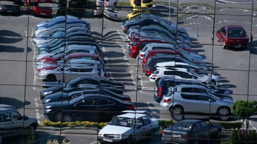 Със 76% се сринаха продажбите на нови автомобили в ЕС