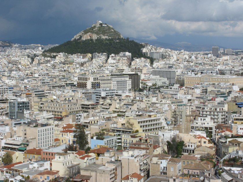 През октомври в Гърция преразглеждат данъците