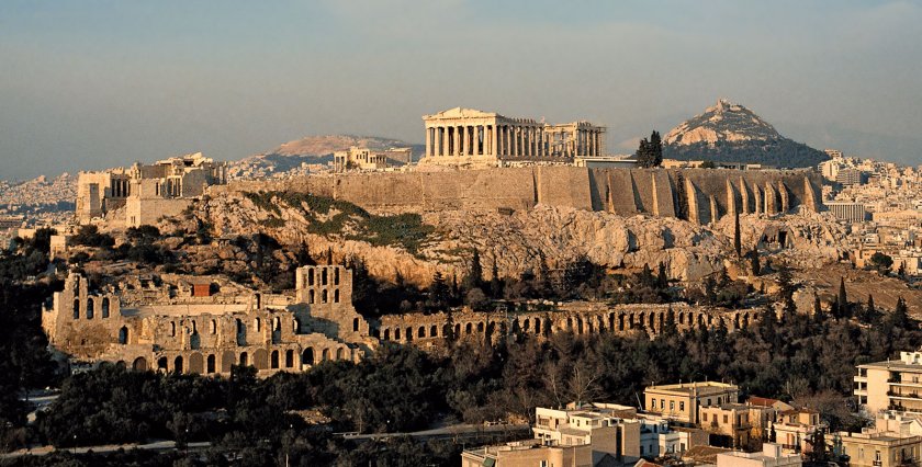 Гръцките туроператори очакват 70% спад на туристите