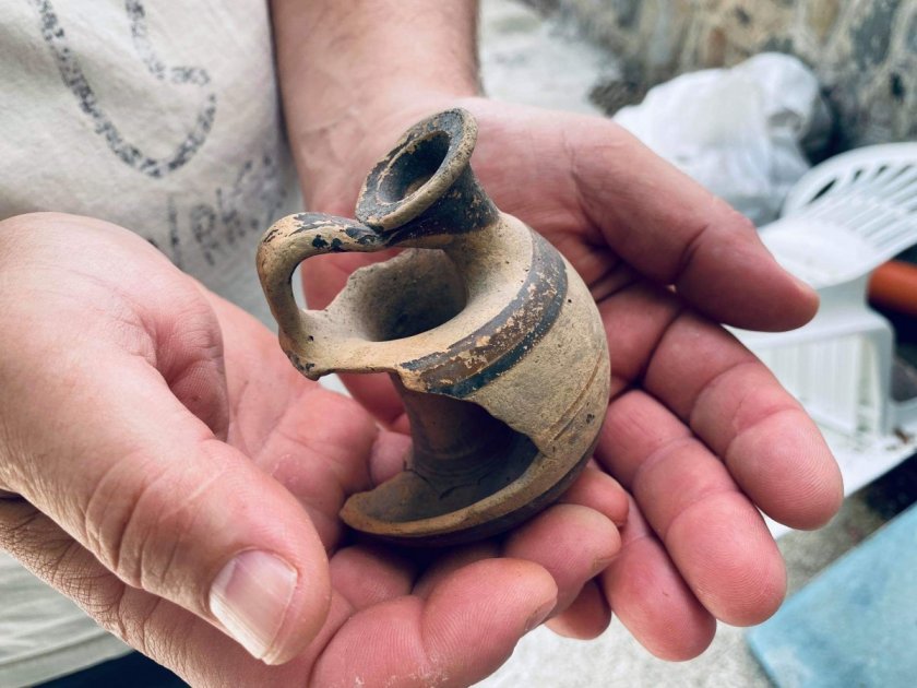 Археолози изровиха край пристанището на Созопол ценни антики 