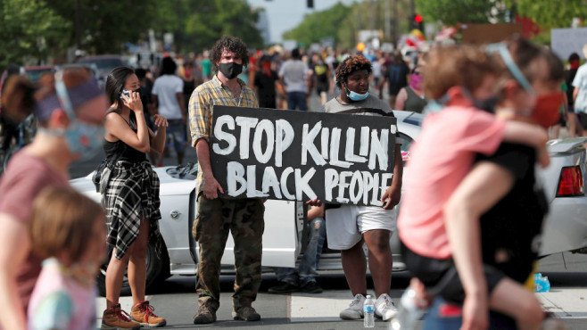 Протести в Минеаполис: Спрете да убивате чернокожите! (СНИМКИ)