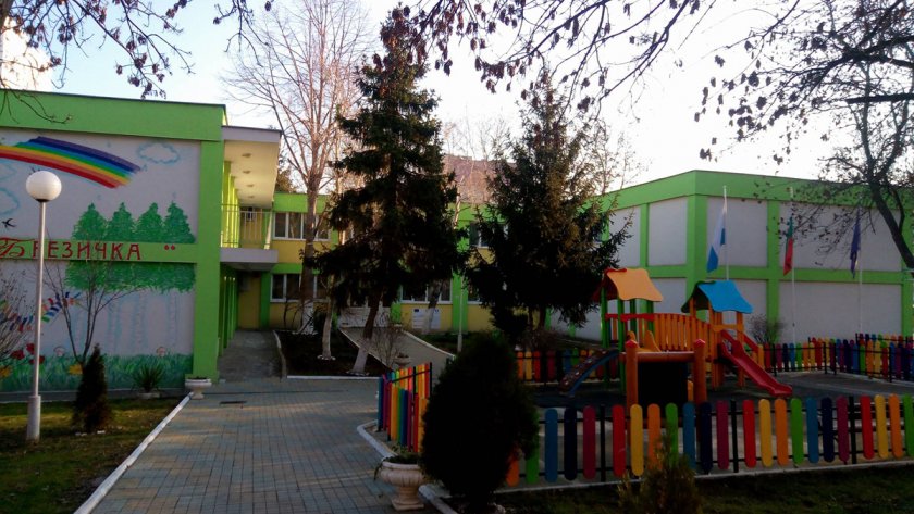 Тестваха за COVID-19 всички учители и служители в детските градини Бургас