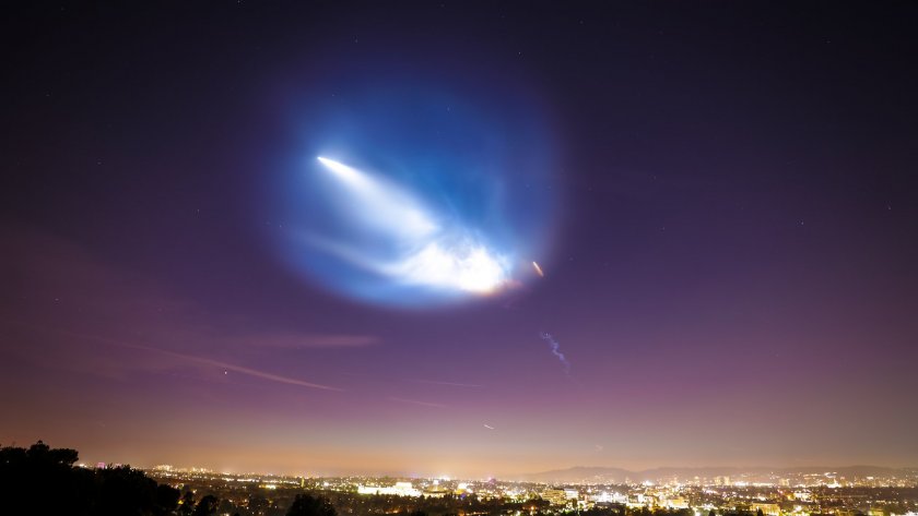 НЛО преследват ракетата на Илон Мъск