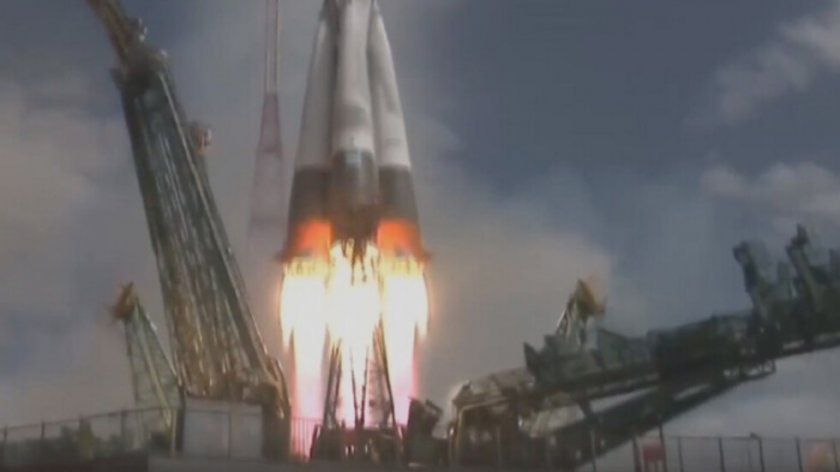 Китай успешно изстреля ракета с два спътника