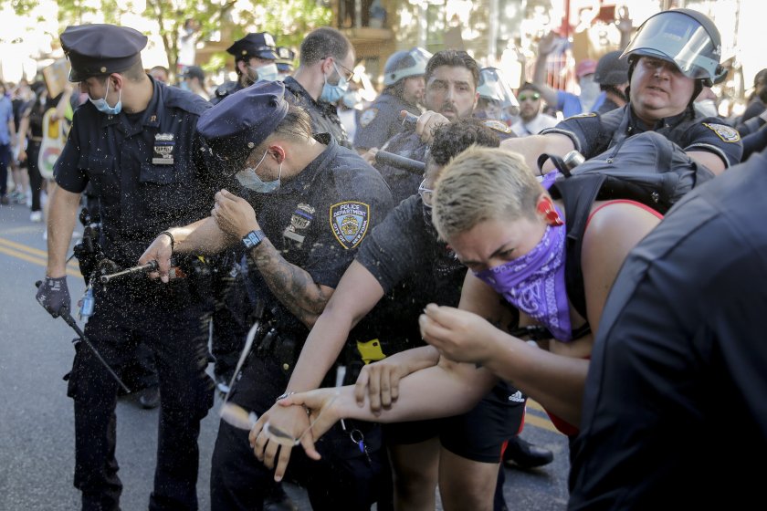 Над 9 хиляди души са задържани в САЩ от началото на протестите