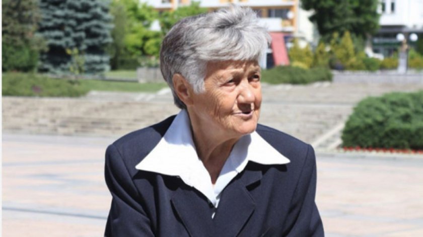 80-годишна баба дари цялата си пенсия на болница