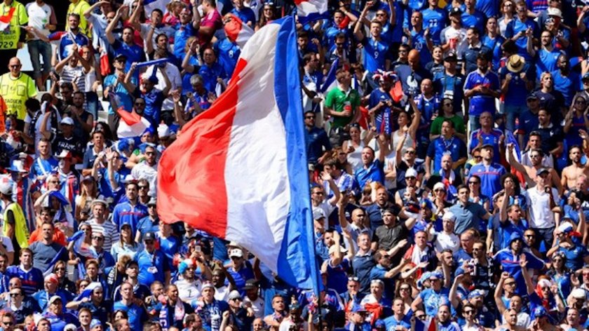 Запалянковците във Франция може да се върнат на стадионите в края на юли