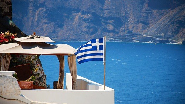 Гърция удължава карантината за пристигащите пътници